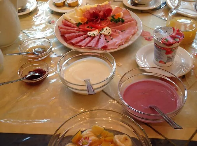 Kronprinz-rudolf-hof Гостевой дом 3*